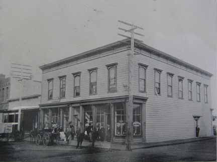 Sengstacken's store, Marshfield
